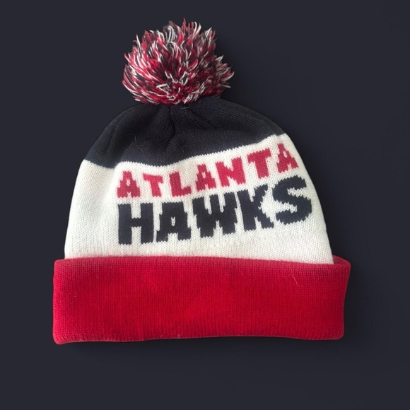 Vintage Atlanta Hawks Black and Red Beanie - Picture 2 of 2